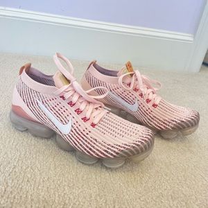Pink Size 8.5 Vapormax Nike shoes!